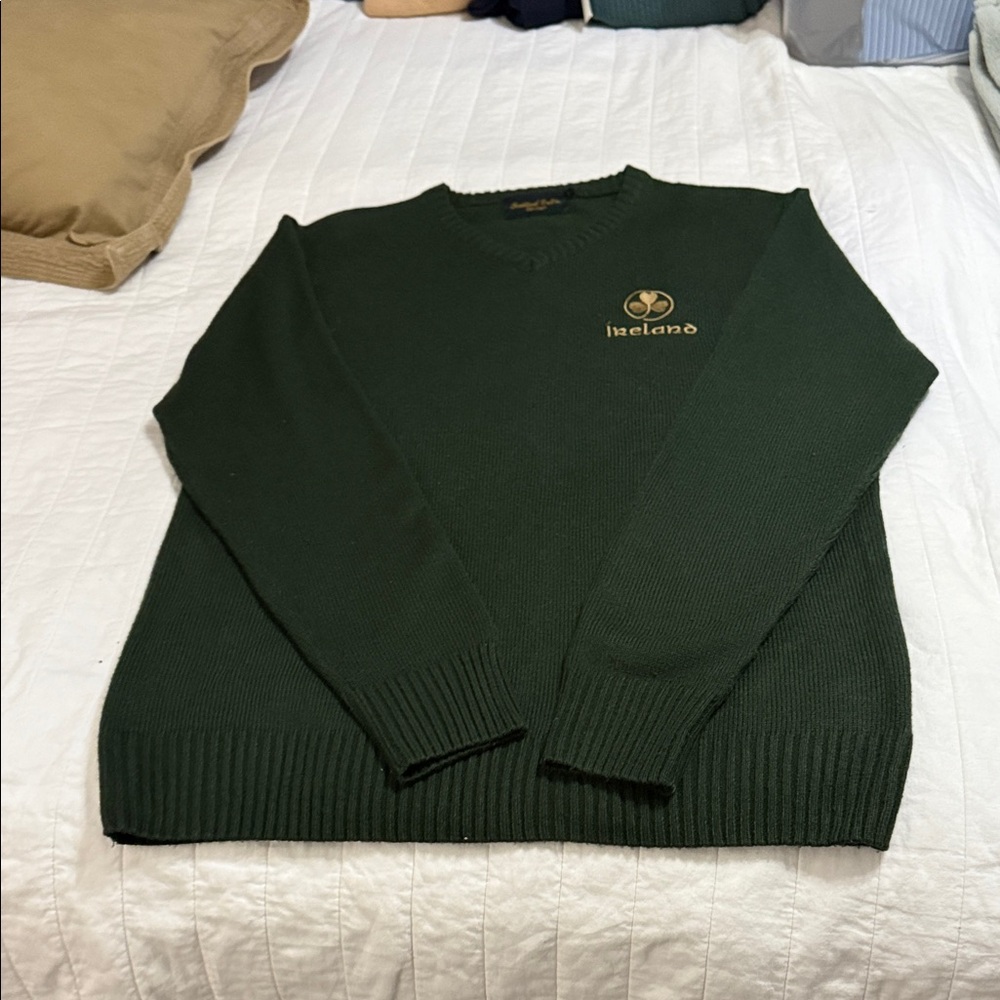 V-Neck Forest Green Sweater: IMMACULATE CONDITION
